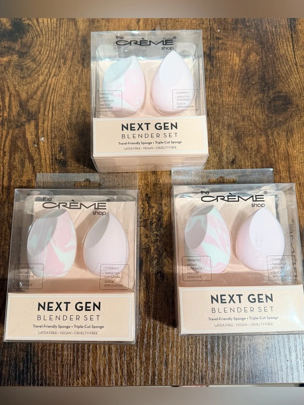 the CRÈME Shop Next Gen Blender Set - Pink & White Teardrop Sponges (3-Pack)
